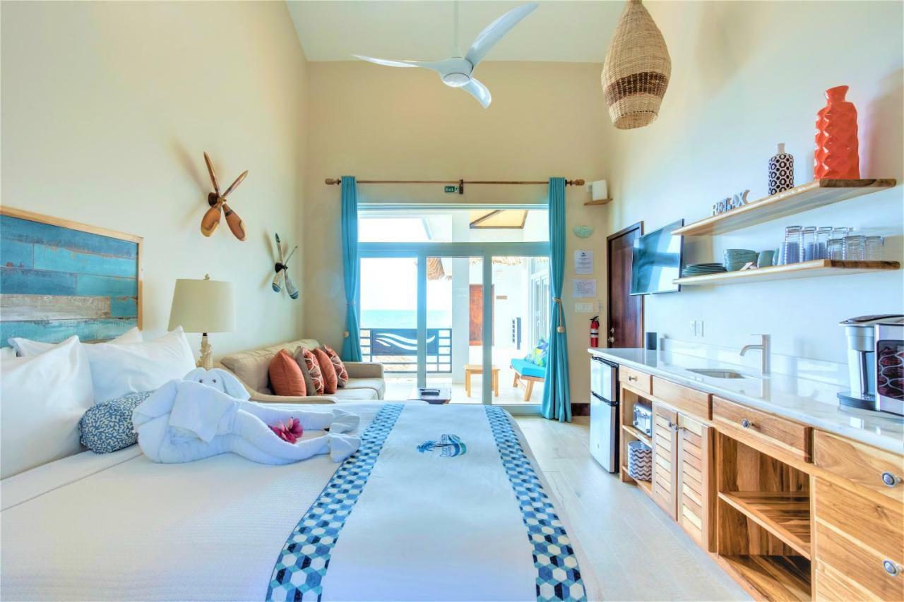 Ocean Breeze 호텔 Placencia 외부 사진